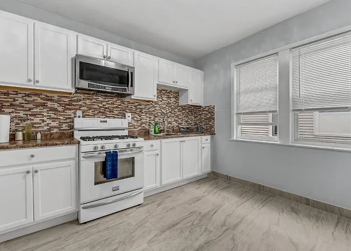 Renovated Main Floor Large 3 Bed House