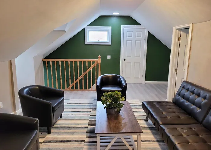 Sweet Home, King Bed, Backyard And Parking