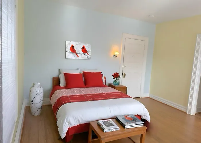 Summer Street Guest House